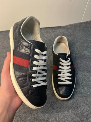 GG Ace skor  - Fint skick. Storlek 40. Självklart äkta. Fast pris! 