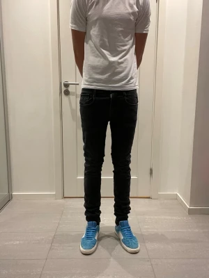 Replay Anbass Hyperflex Jeans - Säljer nu dessa Replay Anbass Hyperflex jeans, W31 o L34, skriv för fler bilder/frågor🙌🏼
