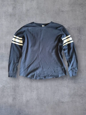 Lindex Vintage Blue Cotton Sweatshirt/Long Sleeve Shirt - Sweatshirt/långärmad tröja från Lindex i storlek 170 men passar även S. 