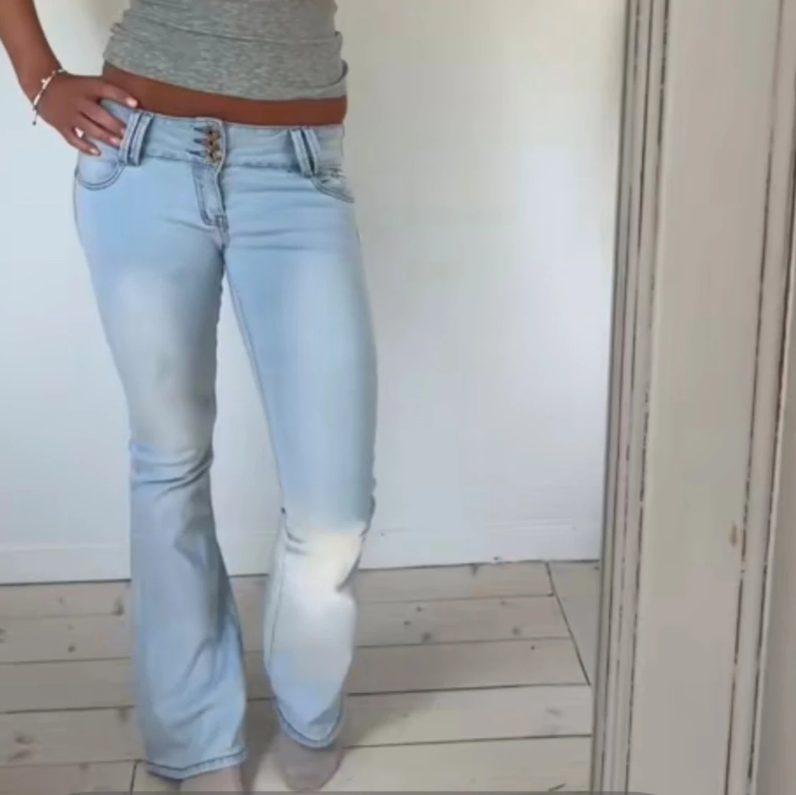Lågmidjade bootcut jeans