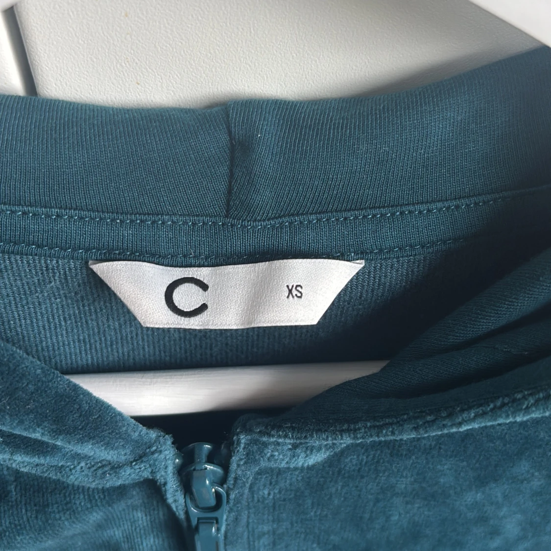 Mörkgrön velour hoodie XS - 2