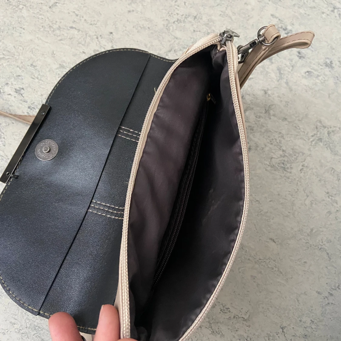 Beige axelväska  - 2