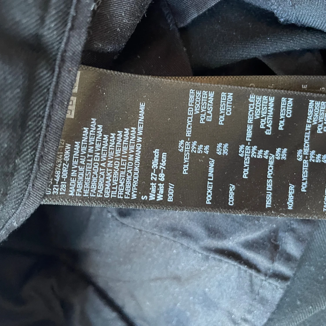 Svarta kostymbyxor i polyester - 1