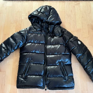 Monclear dunjacka - S2