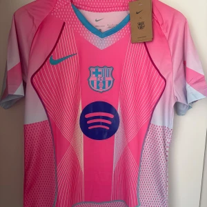 Rosa Barca tröja - Tröjan är oanvänd och kvaliteten är super