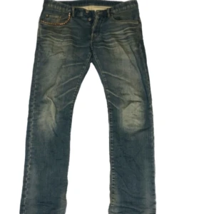 Hysteric Glamour Jeans - Ett par snygga Hysteric Glamour jeans i W31