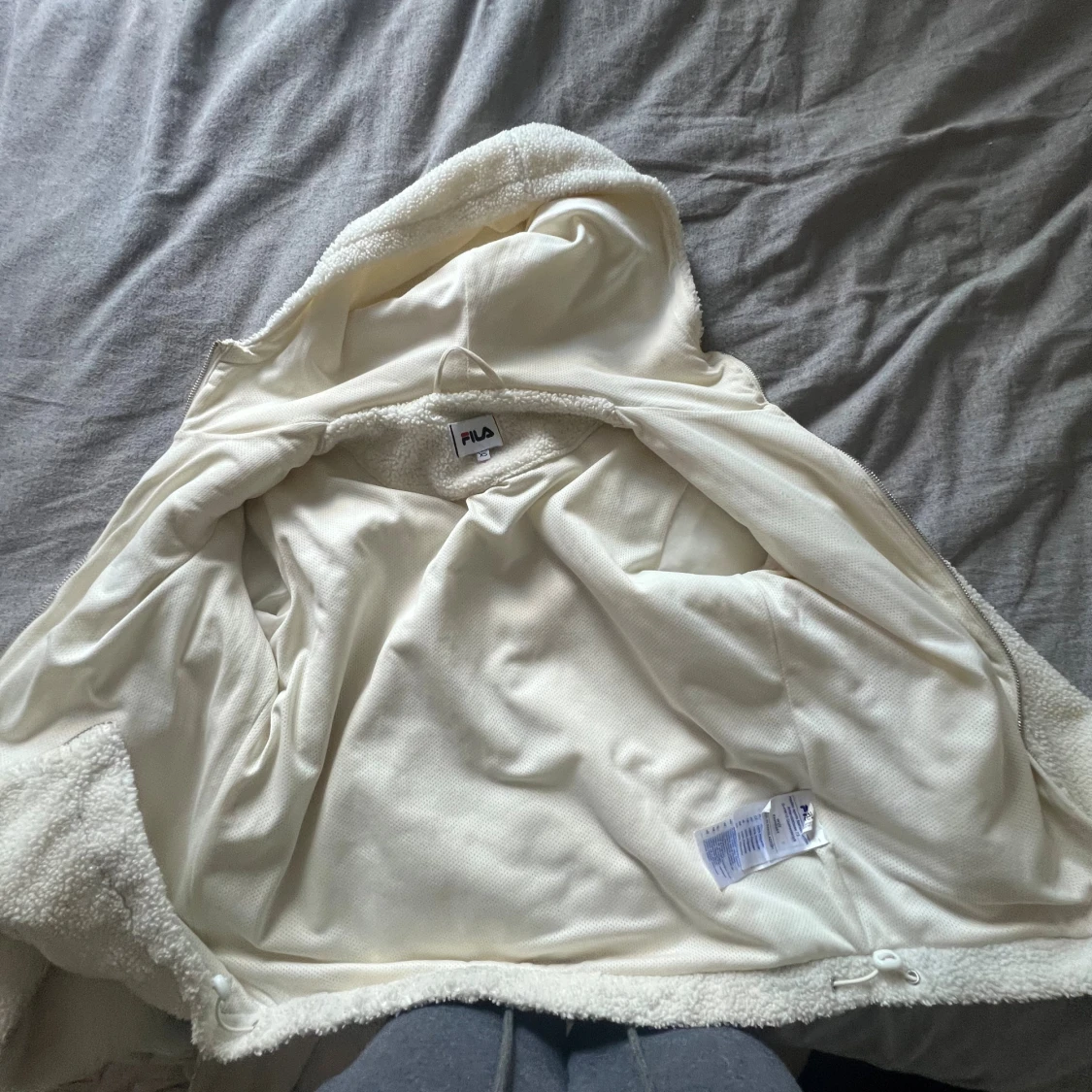 Vit teddyjacka med huva från FILA XS - 2