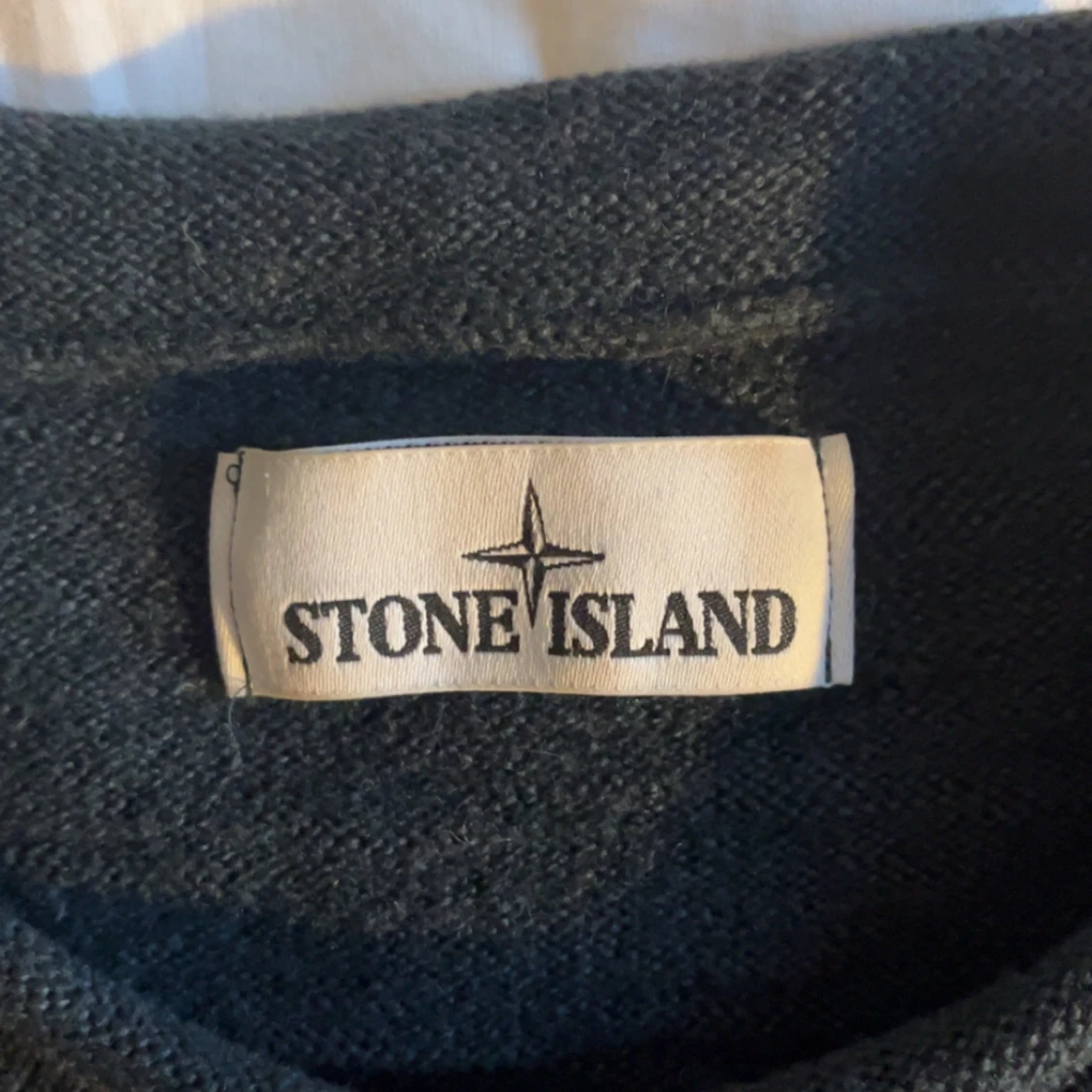 Mörkgrön stickad tröja Stone Island - 3