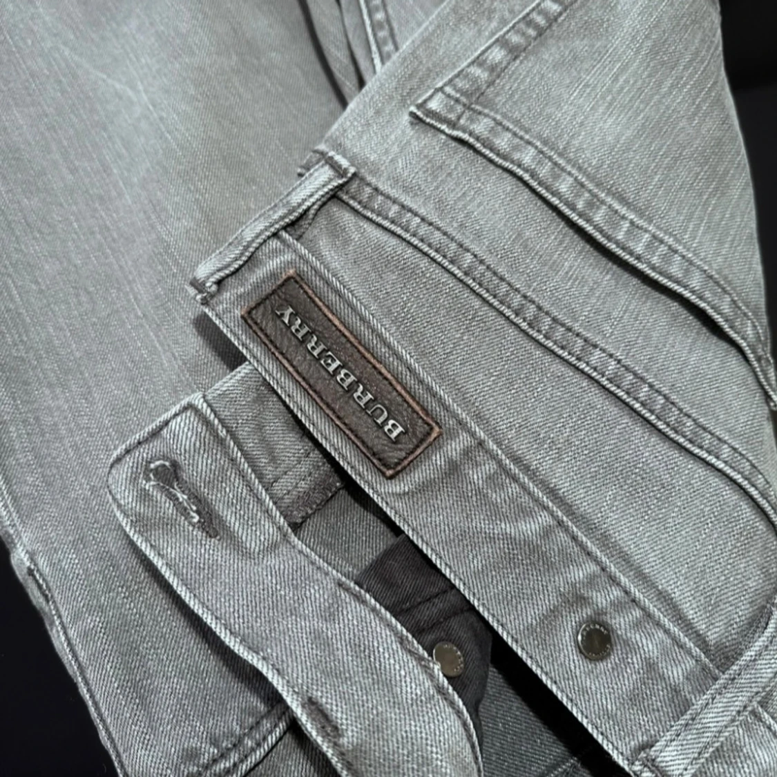 Gråa Burberry Jeans - 2