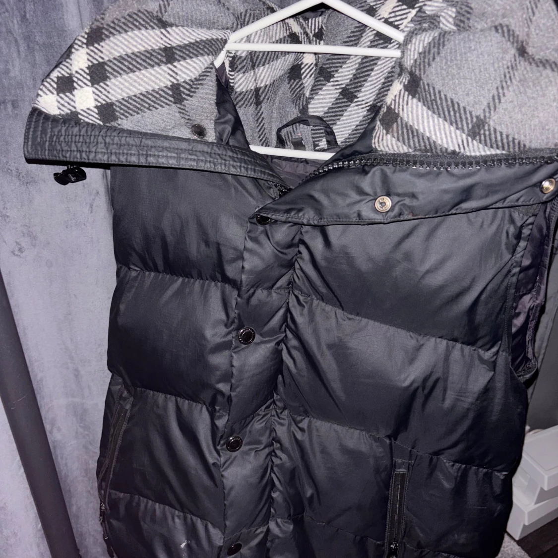 Svart dunväst/jacka från Burberry - 1