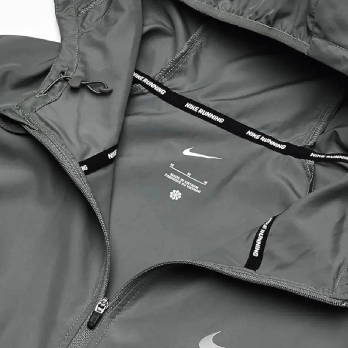 Grå vindjacka nike Miller