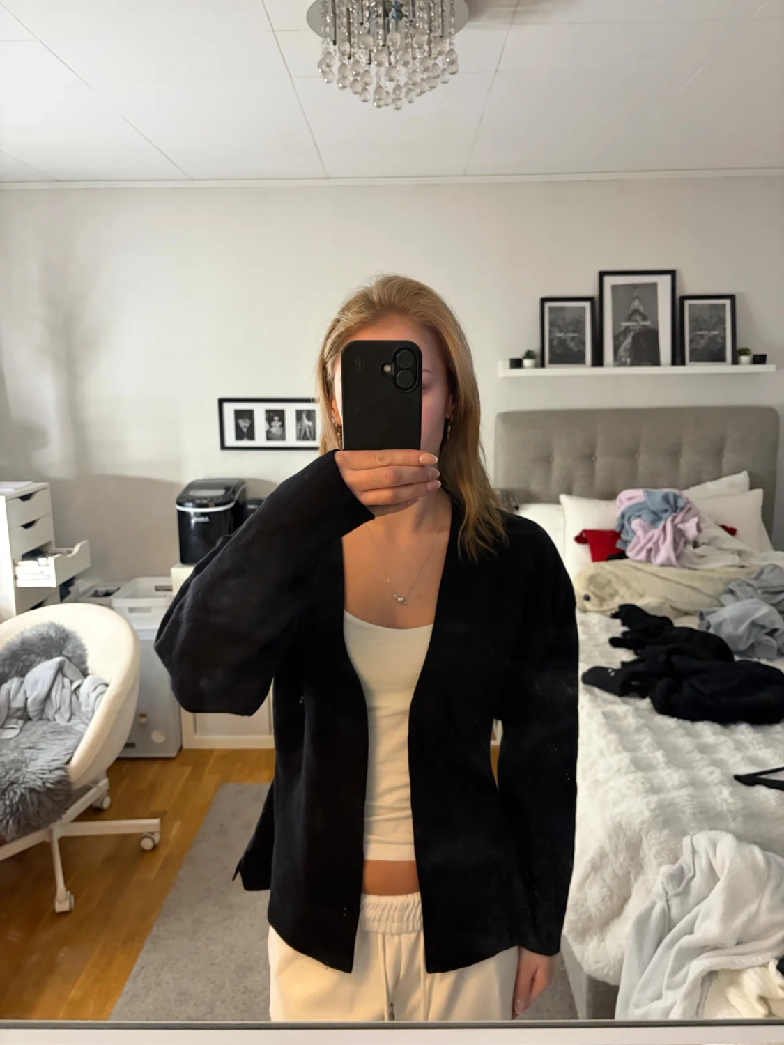 Tjock stickad kofta  - 1