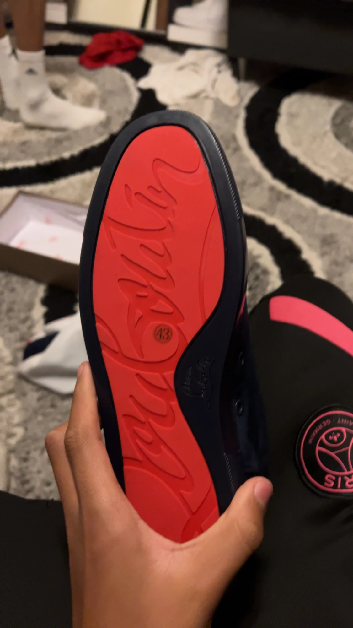 Mörkblå mocka sneakers från Louboutin - 1