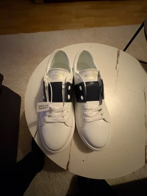 Valentino Garavani - Helt nya 