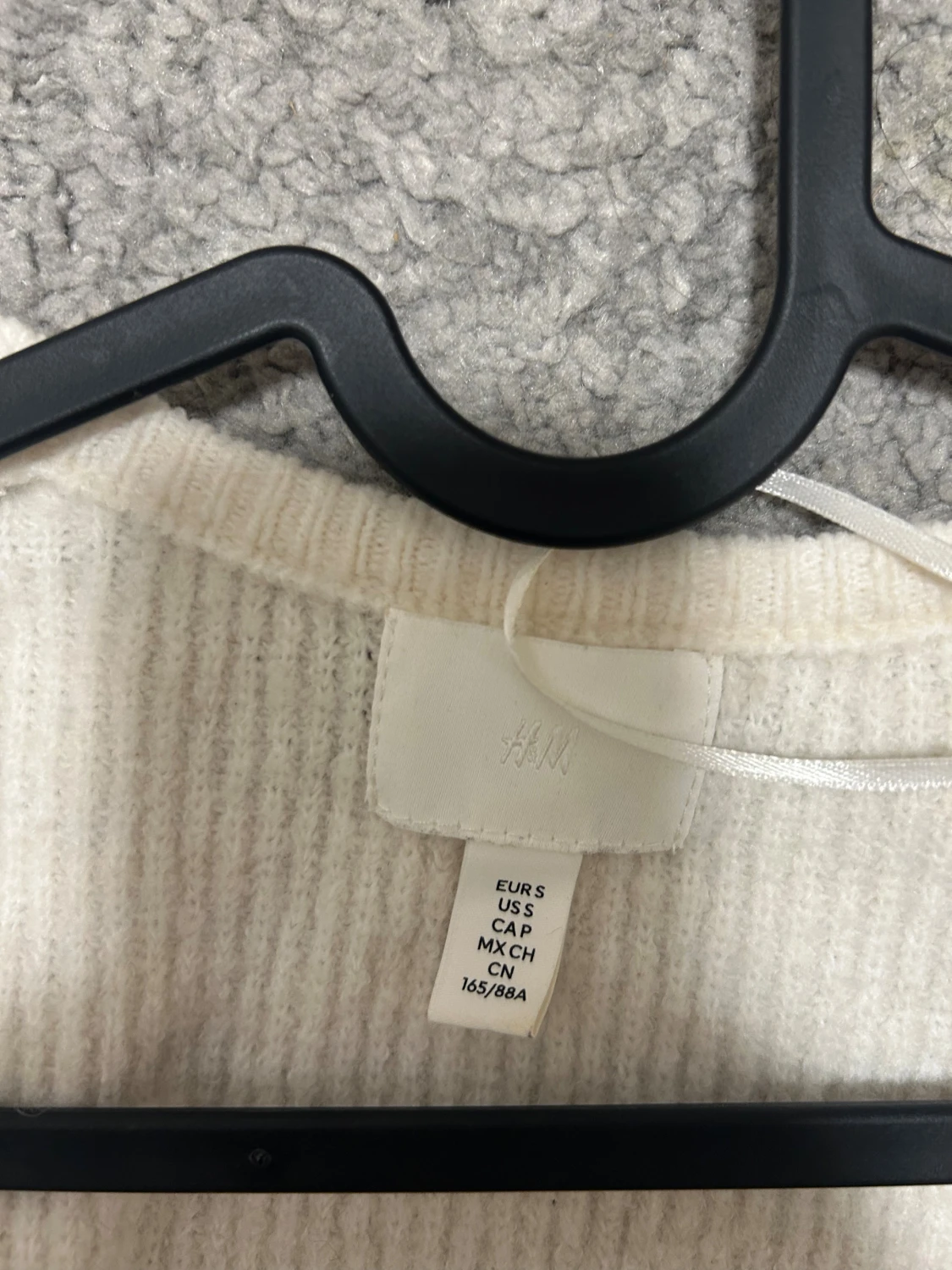 Vit croppad stickad topp från H&M - 1