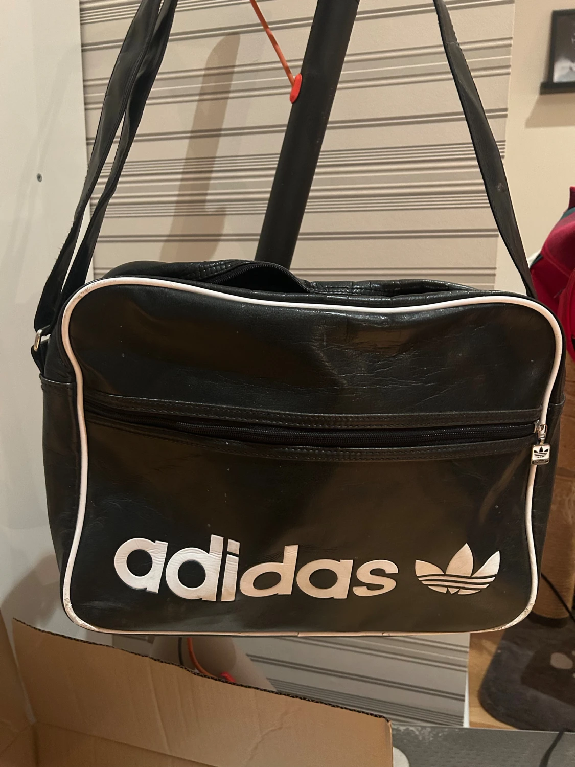 Svart axelväska från Adidas - 3