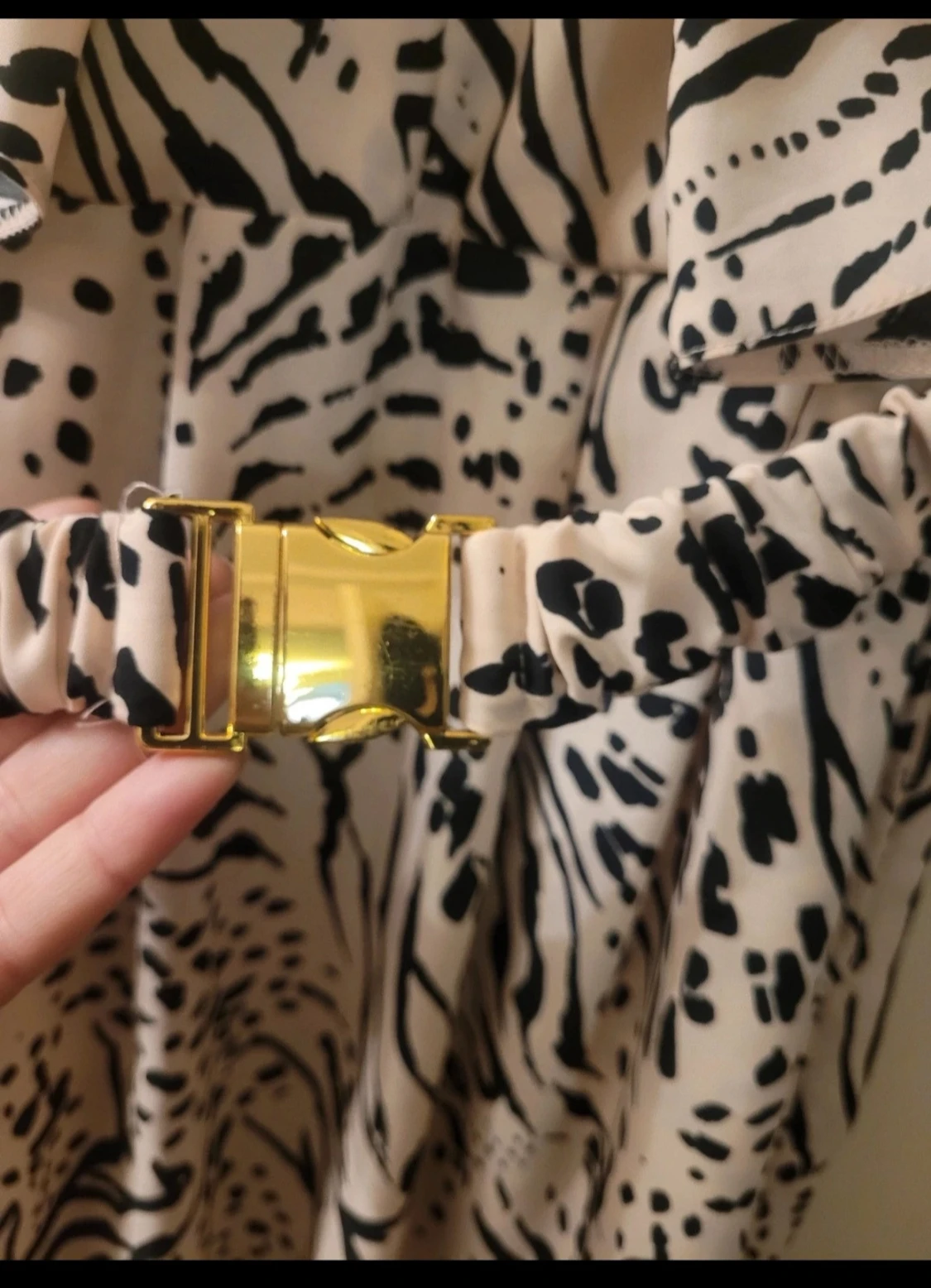 Zebramönstrad kortklänning från H&M - 2