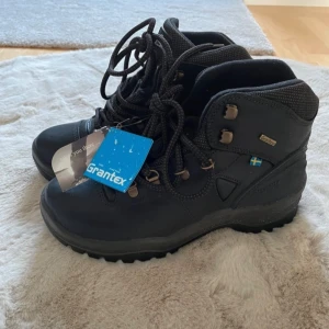 Vandeingsskor vinterskor  - Helt nya 