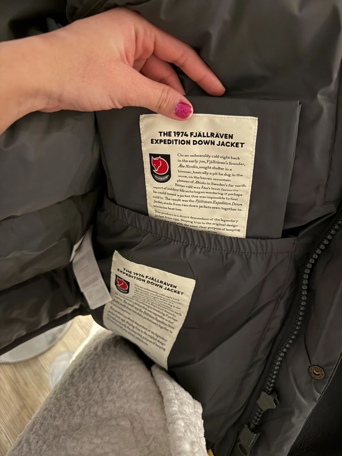 Mörkgrå jacka från Fjällräven - 4