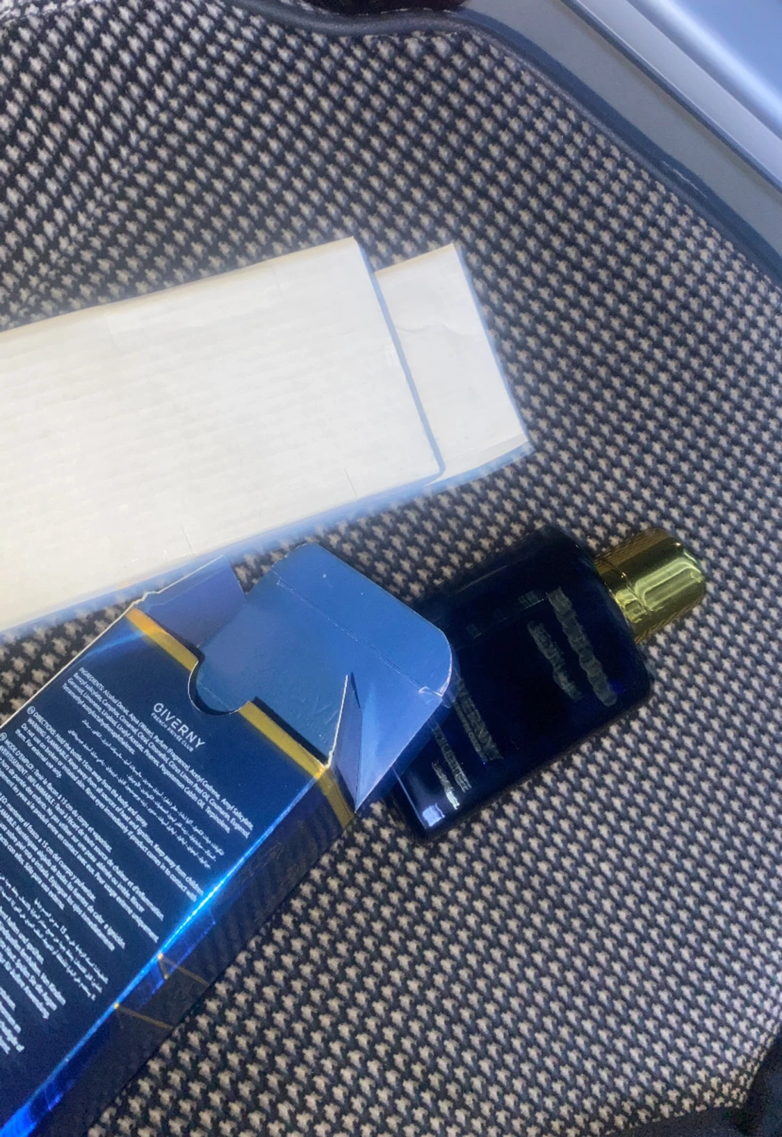 Giverny blue oud - 2