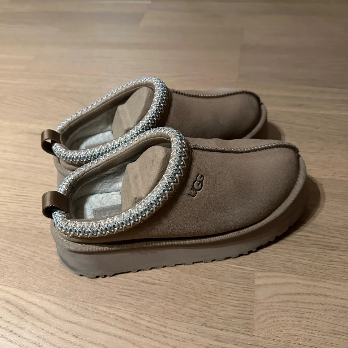 UGG W TAZZ - beige  - 1