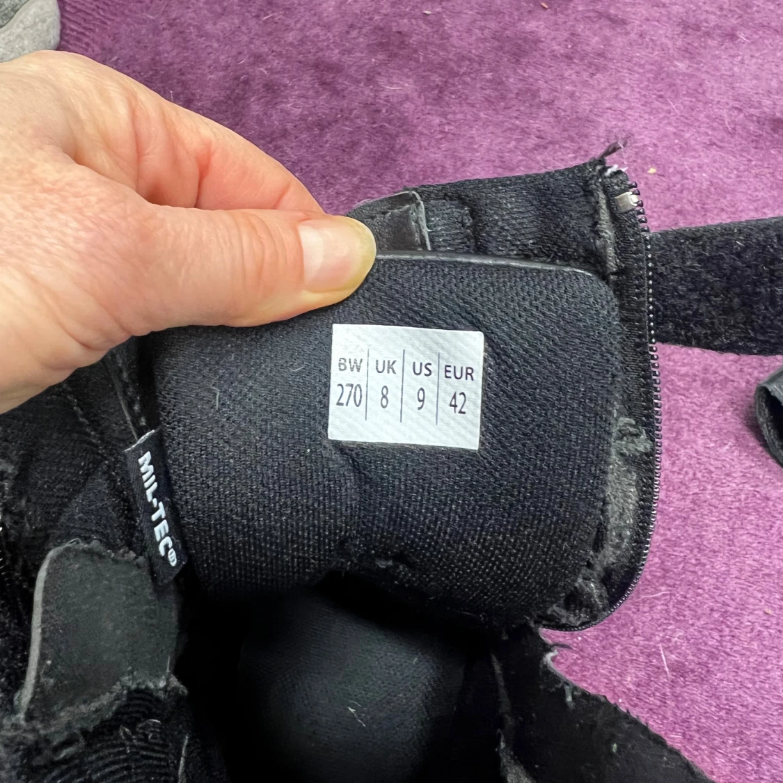 Svarta Mil-Tec kängor strl 42 - 2