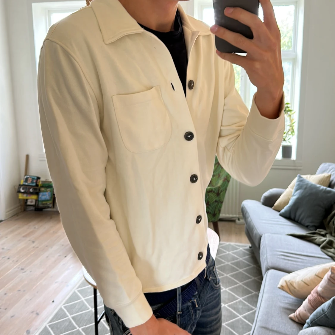 Stickad knapp tröja - 1