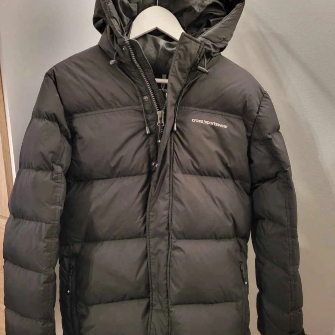 Svart dunjacka från Cross Sportswear