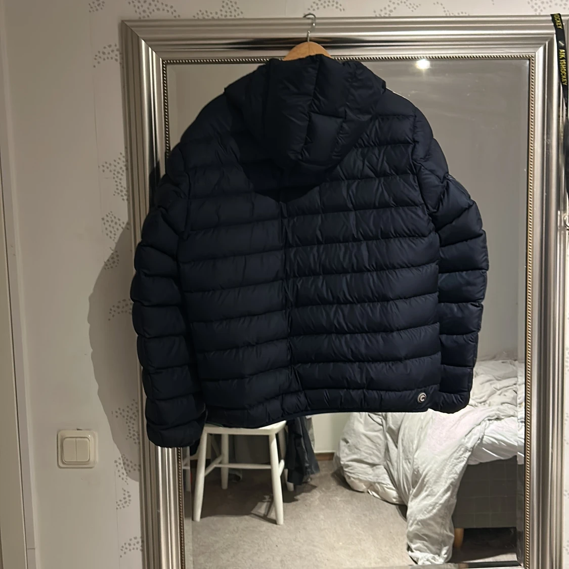 Mörkblå Colmar pufferjacka med huva - 1