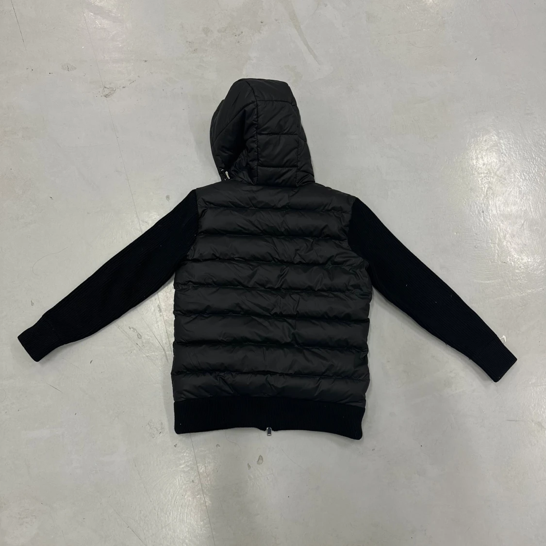 Svart cardigan från Leon Marcel - 1