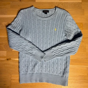 Ralph Lauren Stickad - Ralph Lauren Stickad Tröja| Storlek: S, L i barnstorlek| Skick: 9/10| Pris: 500| kom med bud|