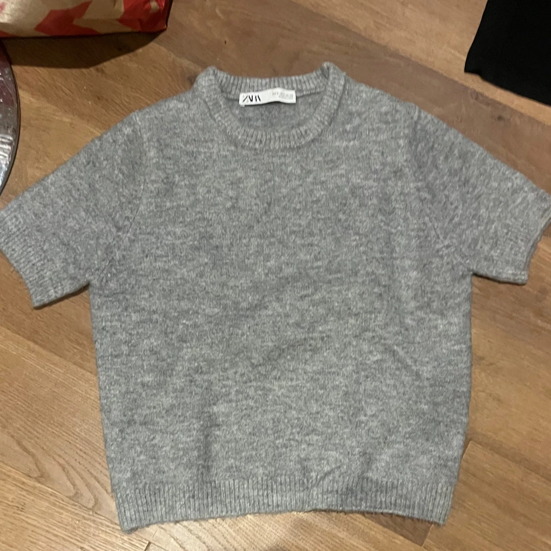 Grå stickad tröja från Zara