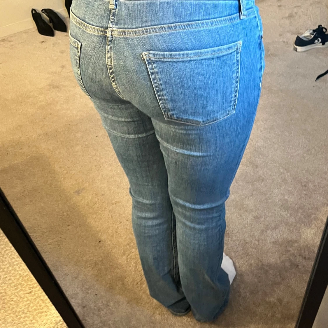 Blå bootcut jeans från Zara - 2