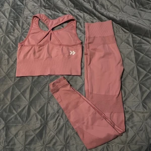 Träningsset - Ett rosa Träningsset från lager 157