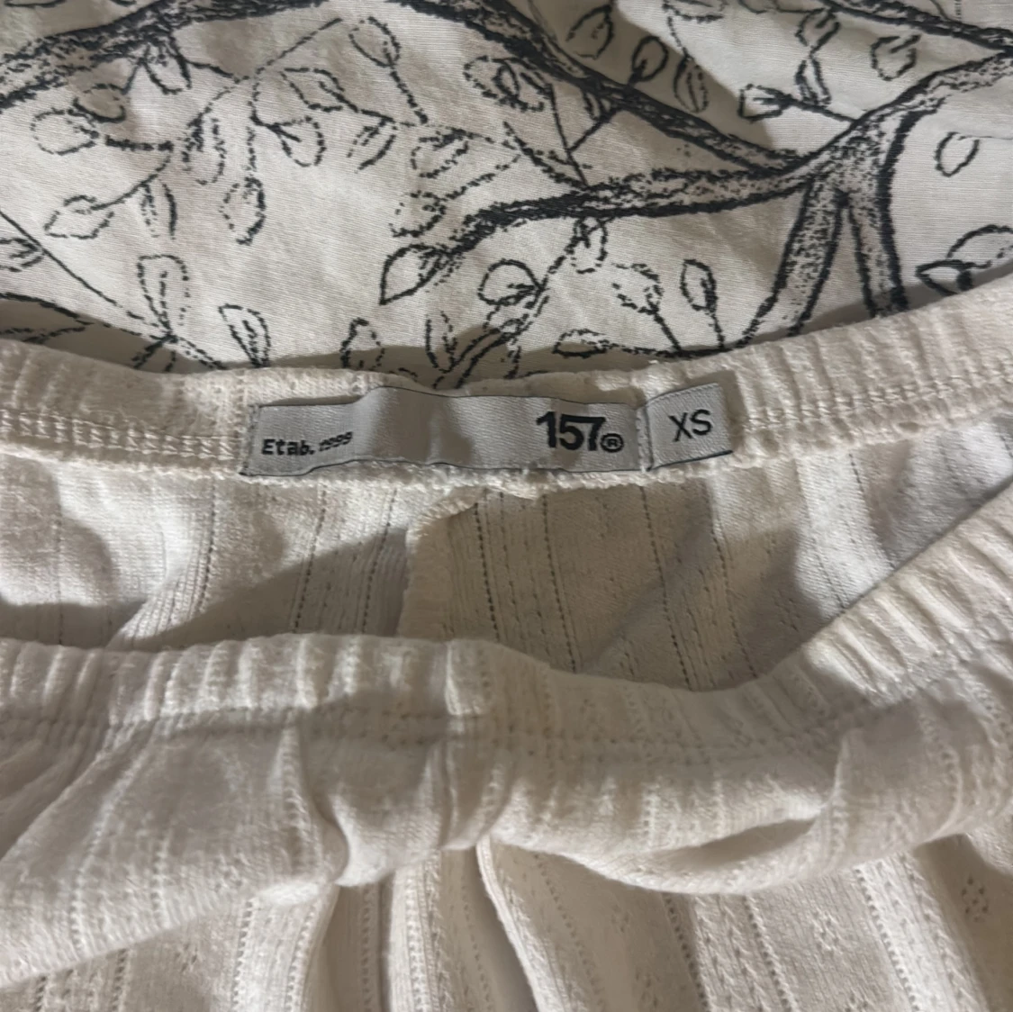 Vita ribbade shorts från 157 XS - 1