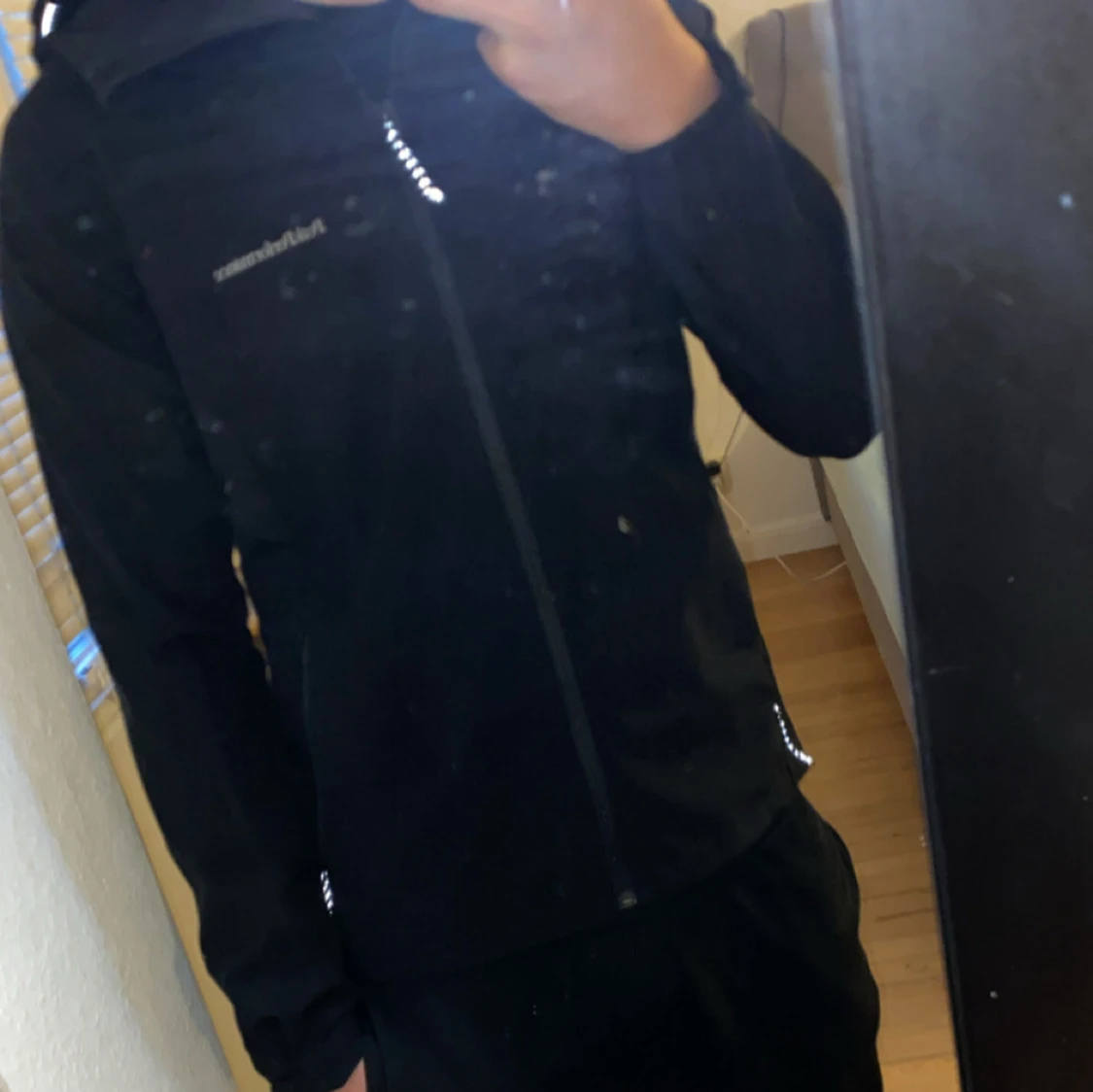 Svart vindjacka Peak Performance - 1