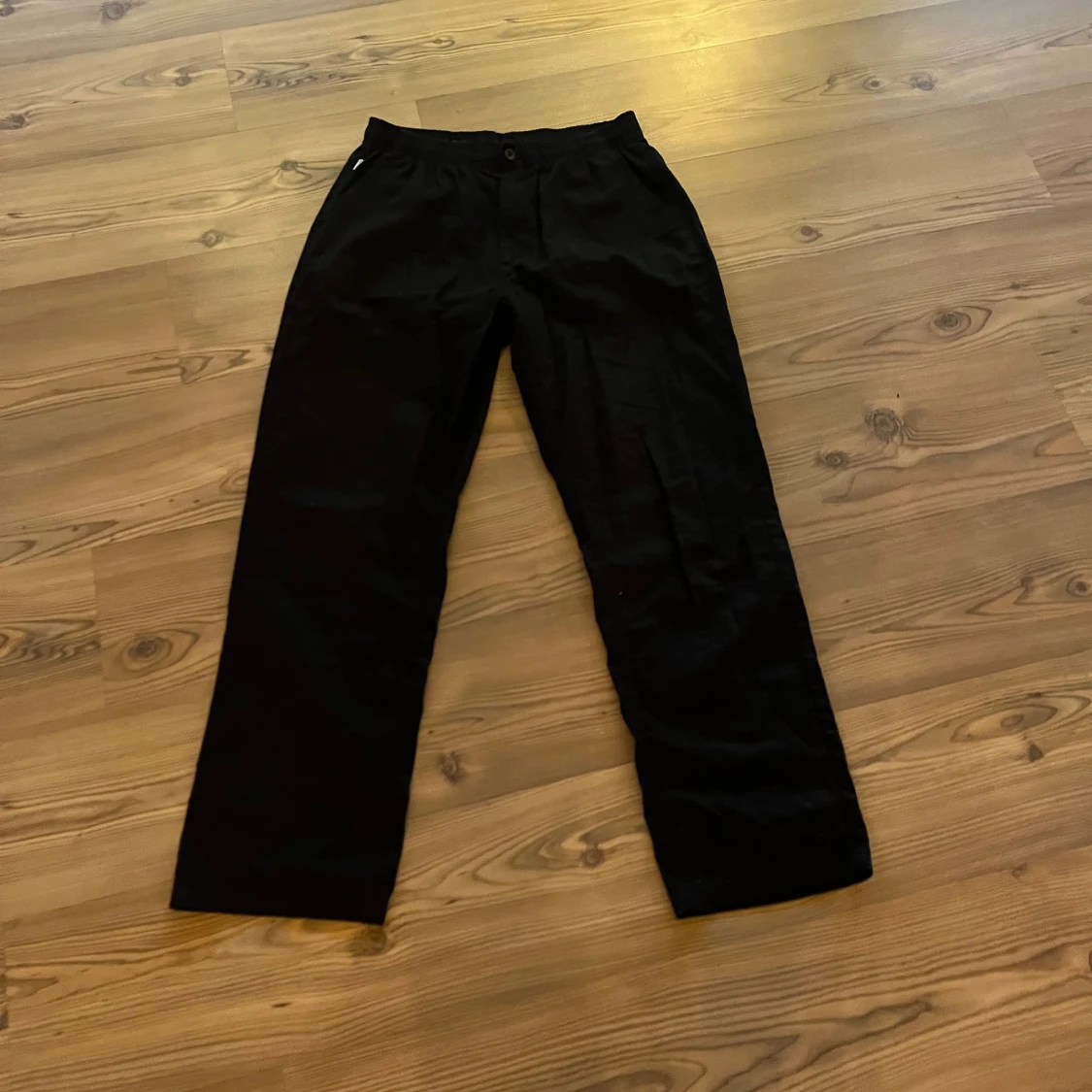 Svarta linnebyxor med rak passform - 1