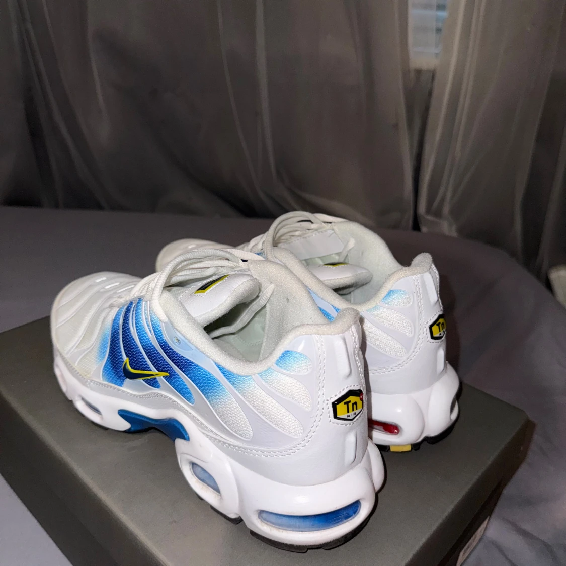 Nike Air Max Plus vita/blå sneakers - 4