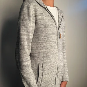 Tröja - En riktig fet tröja. Storlek: 150 (barnstorlek)