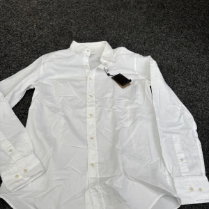 Skjorta - Massimo dutti skjorta aldrig används