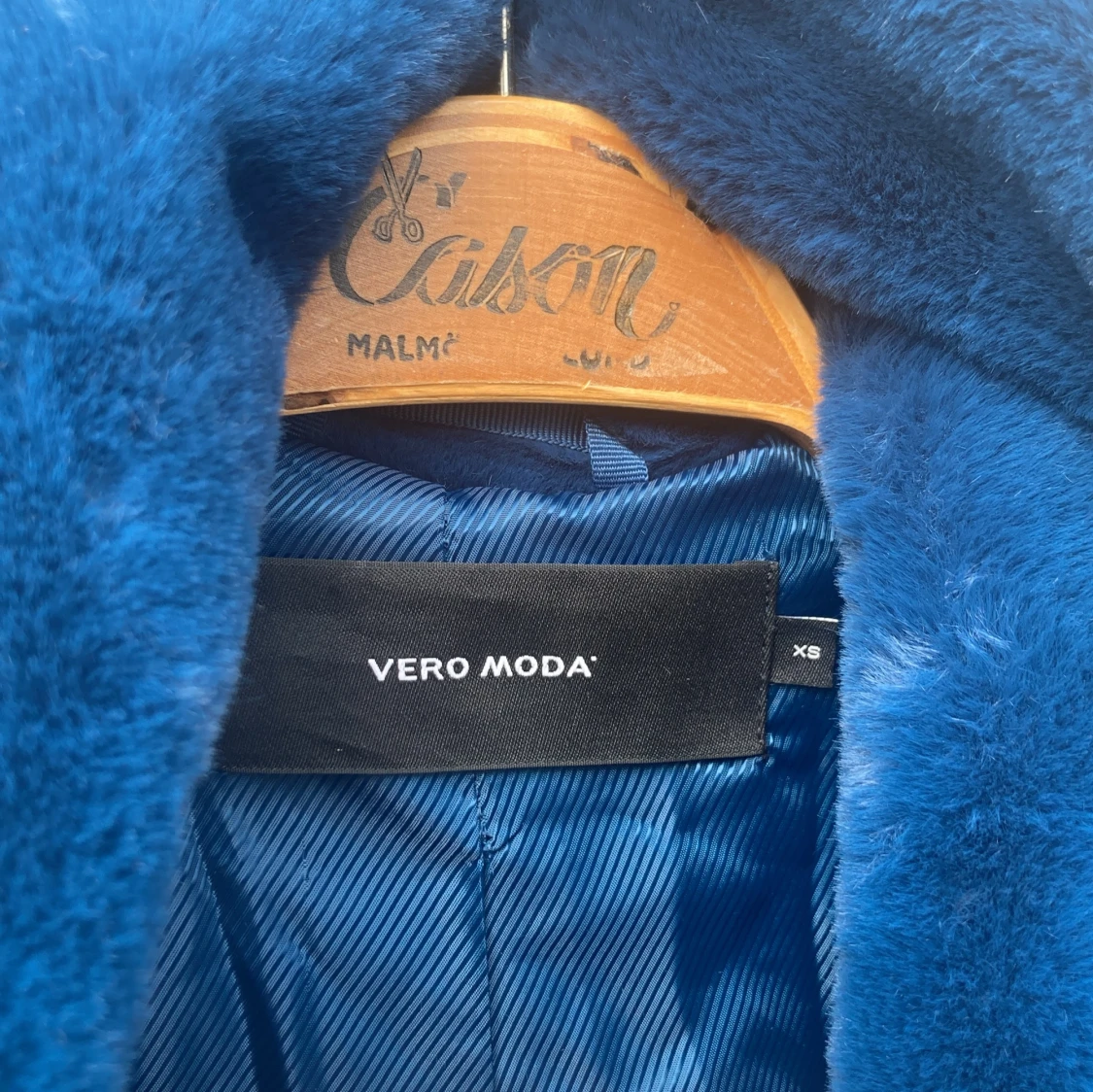 Blå pälsjacka från Vero Moda XS - 2