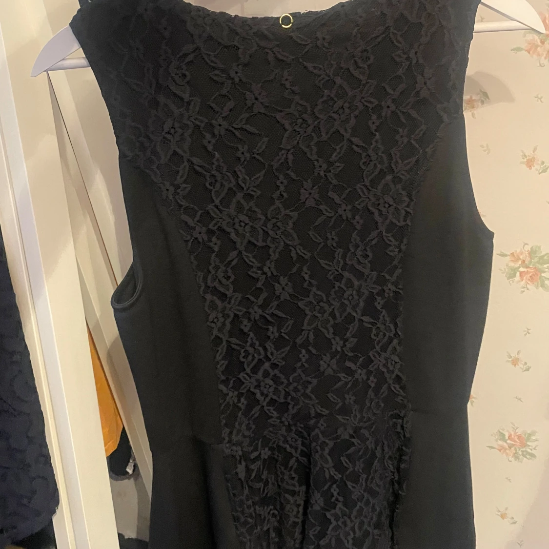 Svart spetsblus  - 1