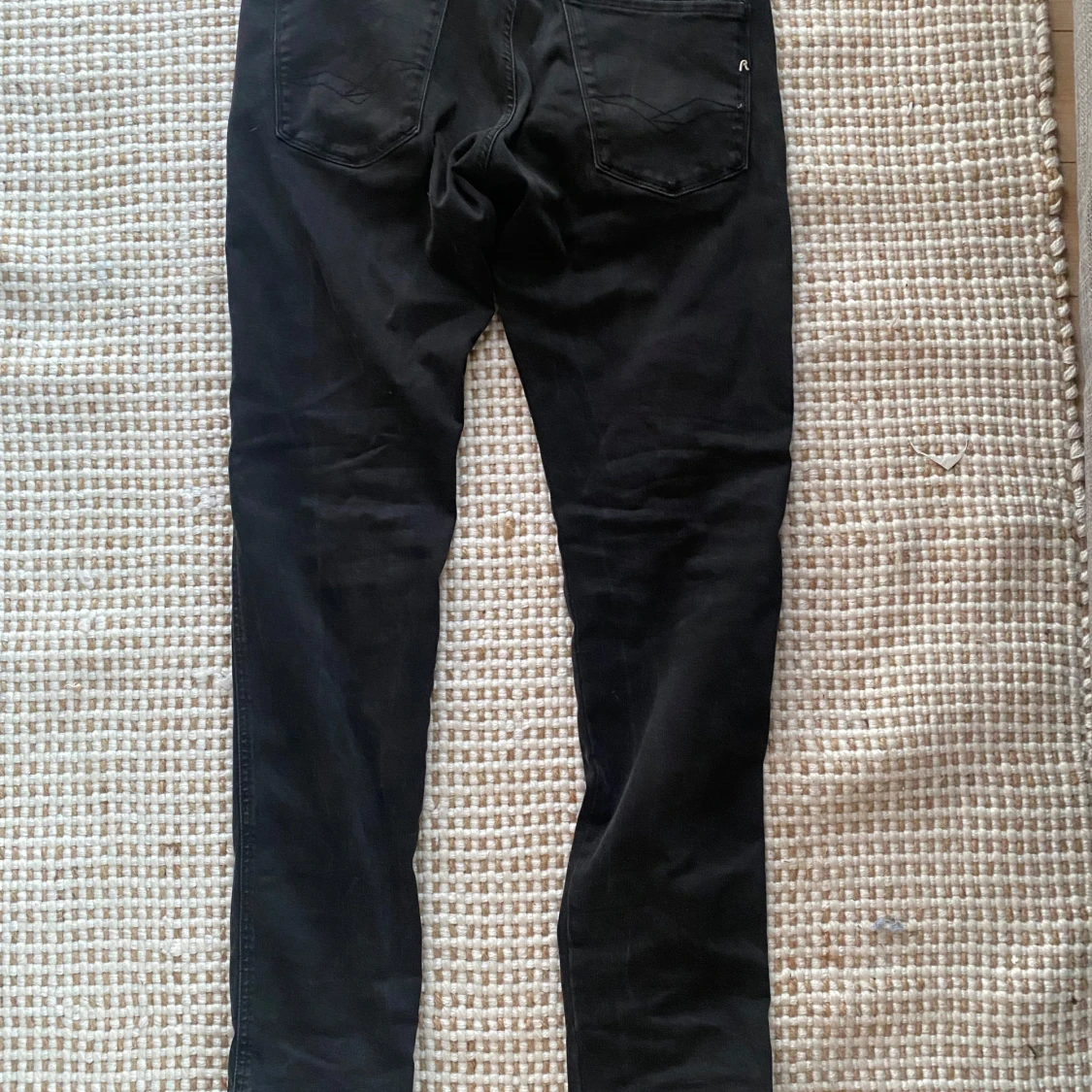 Svarta Replay Anbass jeans, stl 33 - 1