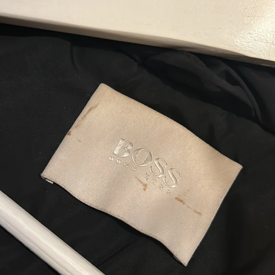 Svart lång pufferjacka från HUGO  BOSS - 1