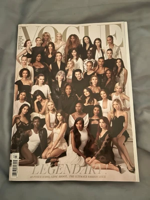 Vogue British March 2024 - Säljer för 200, köper du alla tidningar jag har kan du få dem för 2000 eller 3 för 500<3