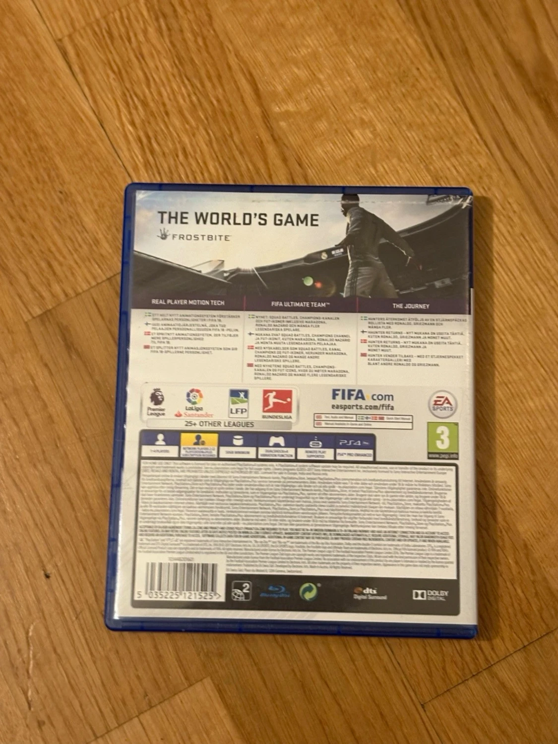 FIFA 18 & FIFA 21 - PS4 - 3