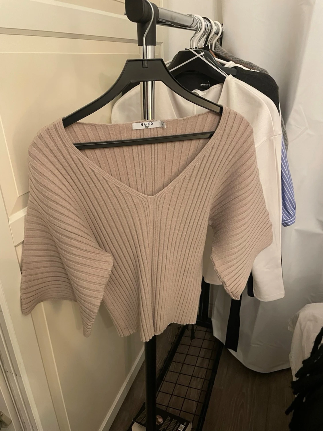 Beige ribbad topp från NA-KD - 3