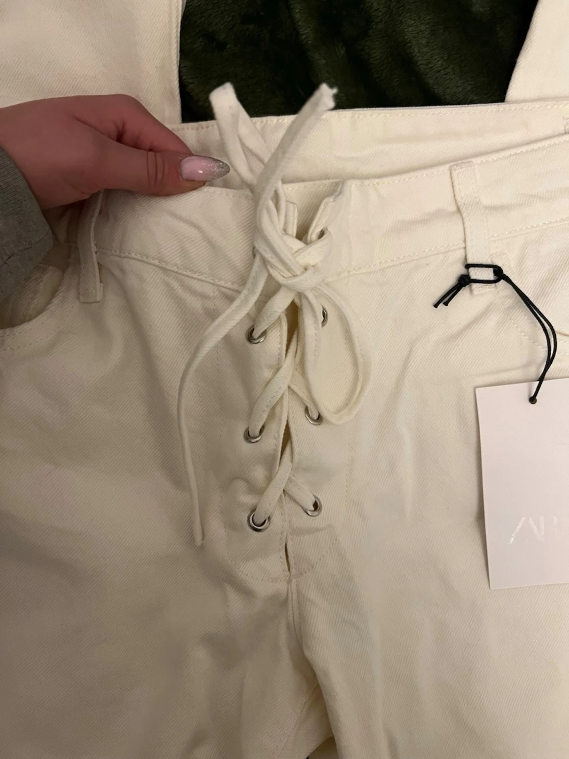 Vita bootcut-byxor med snörning - 4