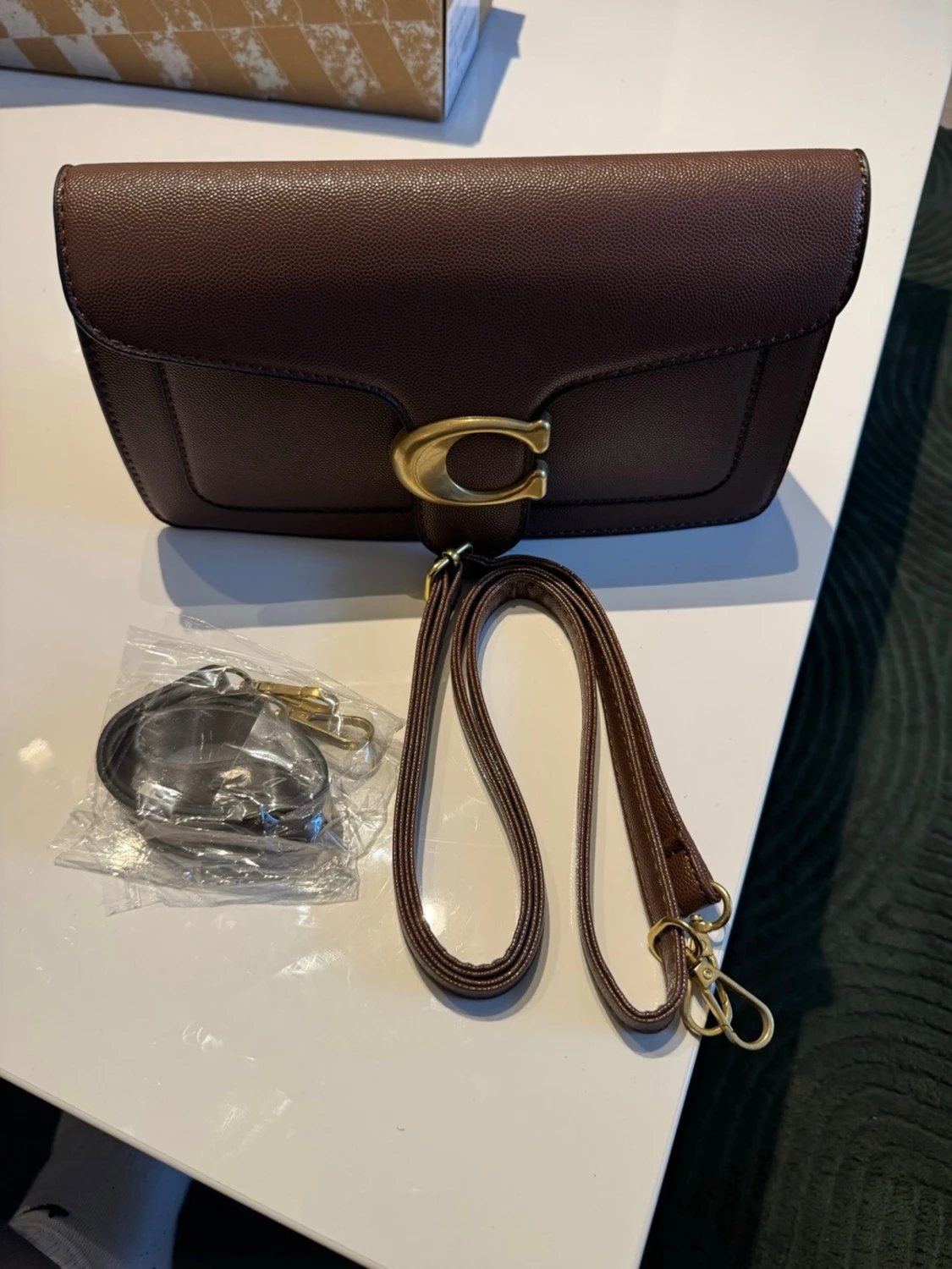 Brun kuvertväska från Coach - 4