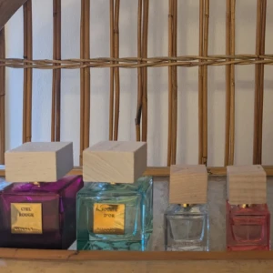 Ritualssplit 🌼 - Splittar mina Rituals parfymer och bodymist I glasdekanter med spray ✨️3 ml-25 kr, 5 ml-45 kr✨️Skriv vilka du önskar, finns möjlighet till fri frakt just nu✨️Dessa dofter finns: Soleil d'or,Ciel rouge,Ocean infini,Reve de Hanami,Fleurs de L'Himalaya,Rituals of Ayurveda,Rituals of Karma 